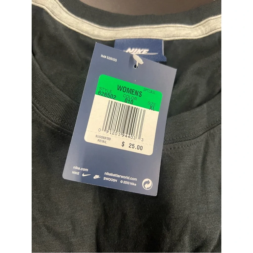 Nike Top - Picture 2 of 2